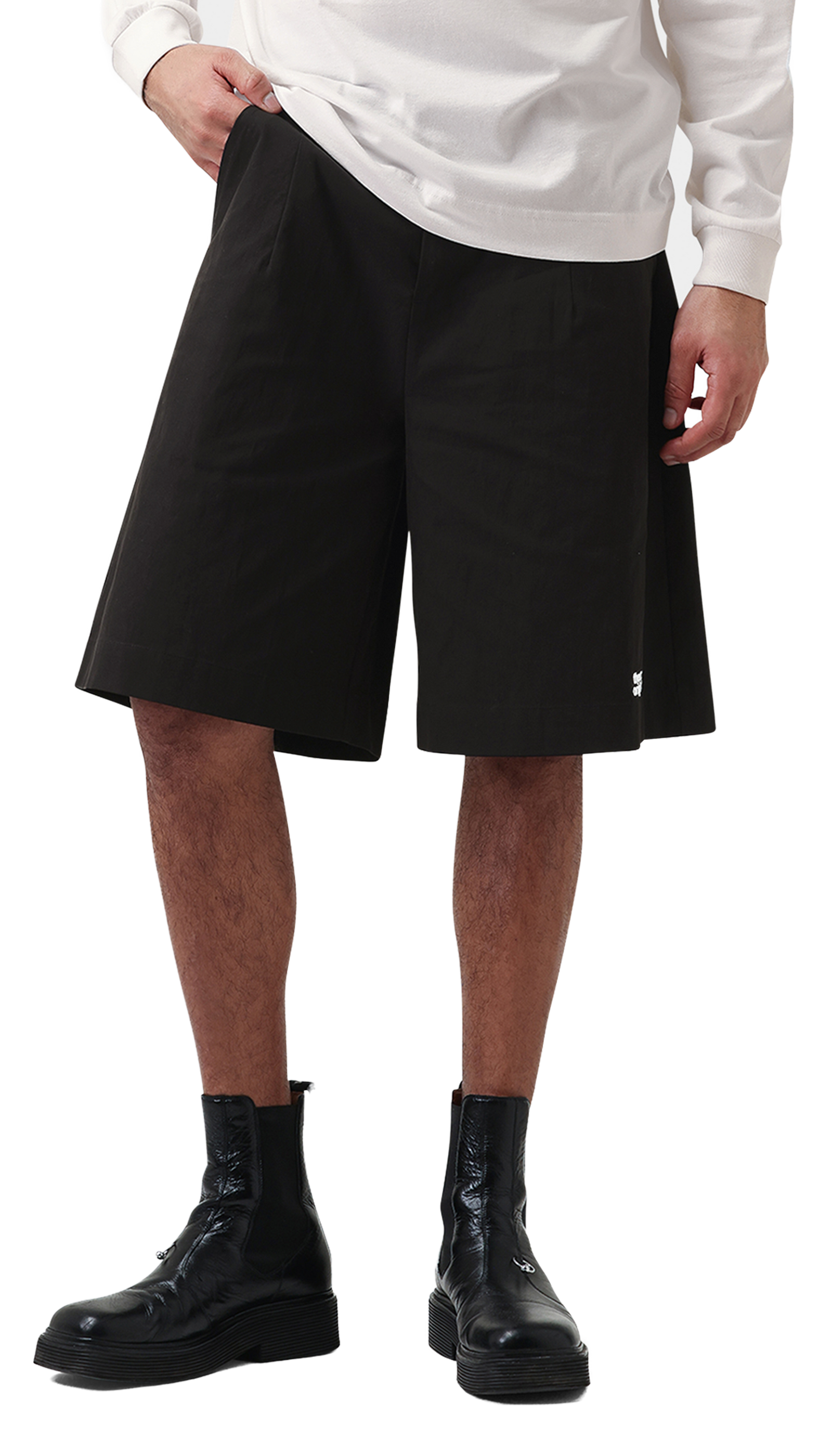 Emblem Shorts | Black