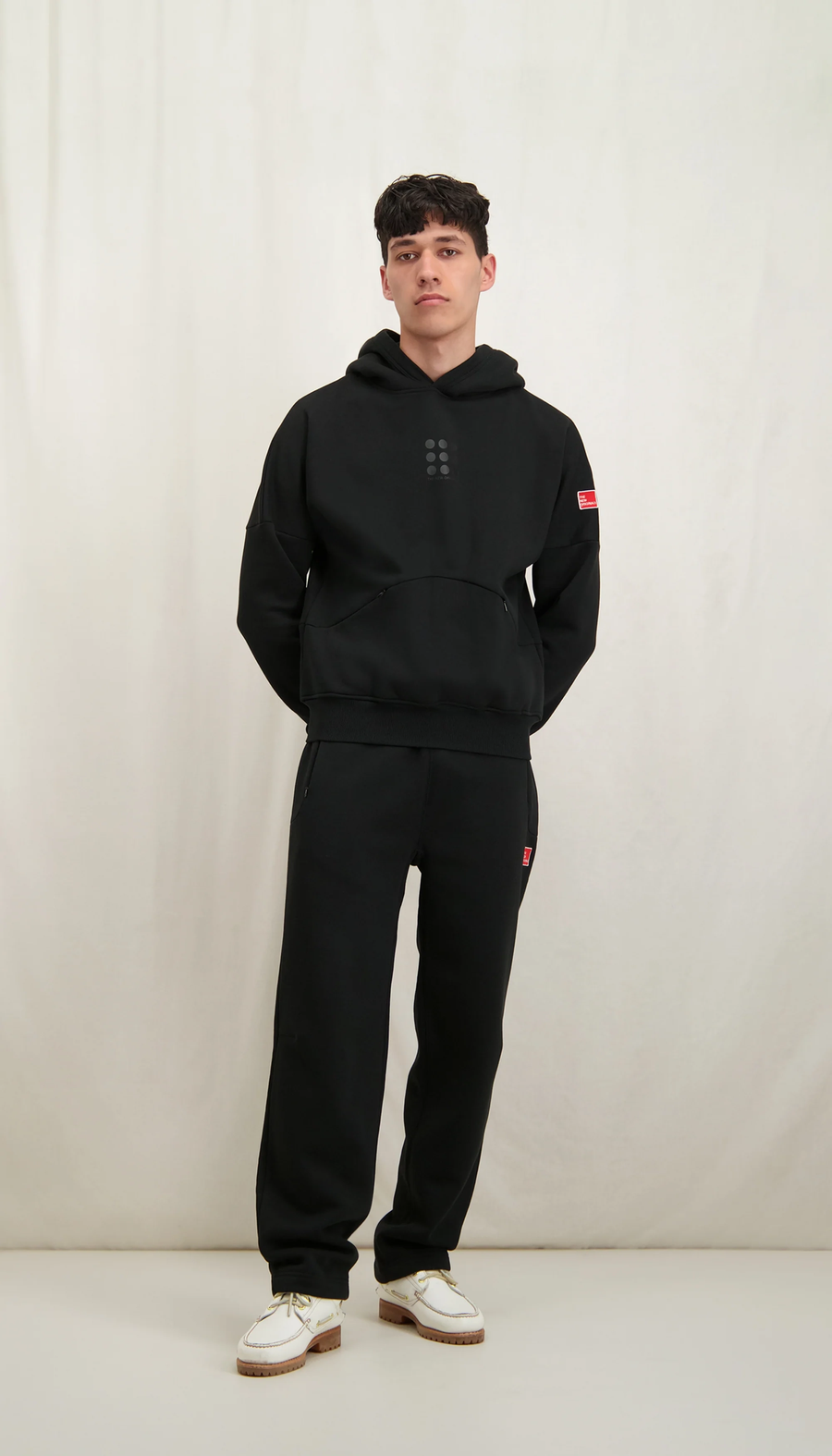 Cloud 9 Hoodie Black