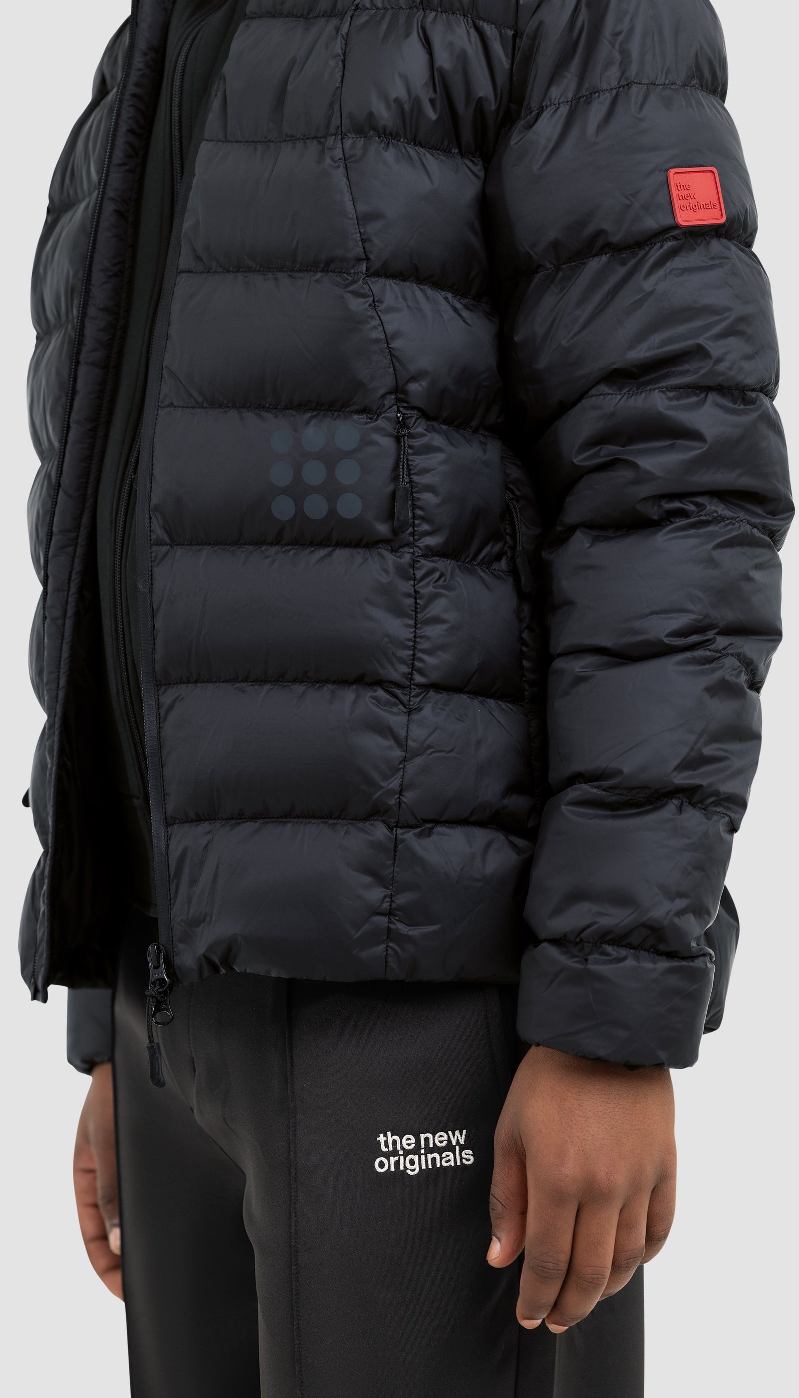 9-Dots Engine Light Down Jacket | Black